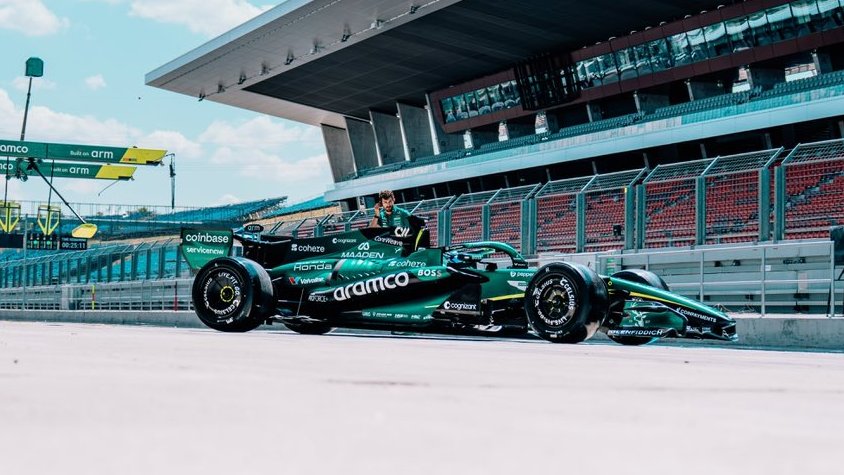 SoyMotor's tweet photo. 🟢Tres coches diferentes: los valiosos datos que ha sacado Aston Martin de Hungría

🇭🇺GP de Hungría - chasis actualizado, pero sin motor nuevo: 252 vueltas

Libres 1: 31
L2: 23
L3: 37
Clasificación: 23
Carrera: 138

🛞Test de Pirelli - chasis antiguo y motor antiguo: 136 vueltas

📹Filming day - coche nuevo y motor nuevo: 200 kilómetros equivalentes a 45 ó 46 vueltas

‼️TOTAL: 433 ó 434 vueltas
