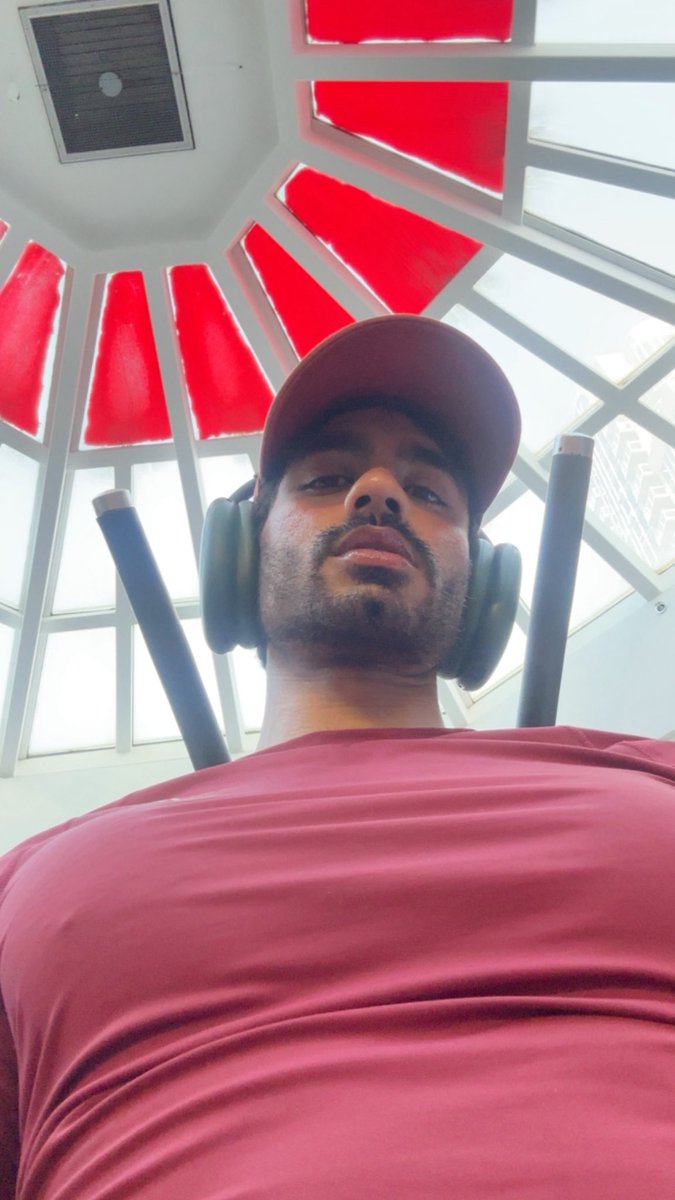 UShivji's tweet photo. Alexa play coconuts by Kim Petras https://t.co/UFaF30dsPn