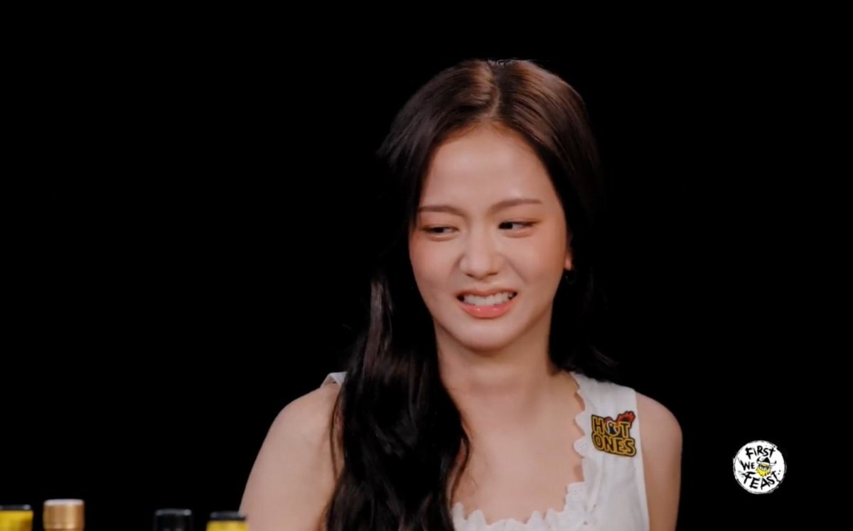blissoo_'s tweet photo. SHE'S SO 😭 https://t.co/H2HbBOxj2d