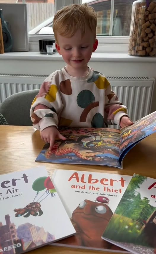AlbertTortoise's tweet photo. Please keep sharing YOUR terrific #ALBERTthetortoise pictures. Posing now possible with 10 #ALBERT #picturebooks, 3 #BoardBooks & #ActivityBook https://t.co/sGYhBlFUhP
#tortoise #bookseries #storytime #illustrated https://t.co/rJ9R8V2Ayi