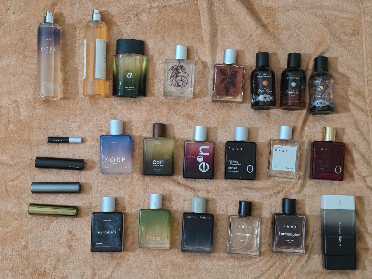 danskuss's tweet photo. ritual sbelum full wear slalu mengenalkan kpada teman-temannyaa~ 😅🤪

EoN de Terranyaa jangan digalak-galakin yaa~ 😋

((minus botol EoS, Alpha sama 2 Hyper yang lagi dipake mamak dan temen aku))

marii kita wear test besok EoN de Terra 💚🤎

@HmnsId @amndzahra 💌 https://t.co/xXNVO8JEi3