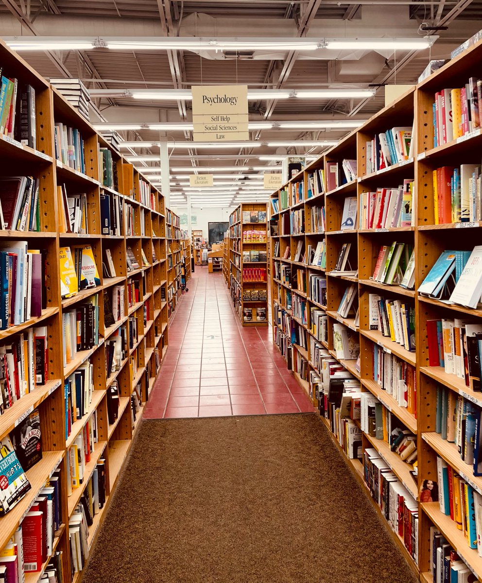 readswithravi's tweet photo. The only place where getting lost is a good thing. https://t.co/bIGzxOaSDU