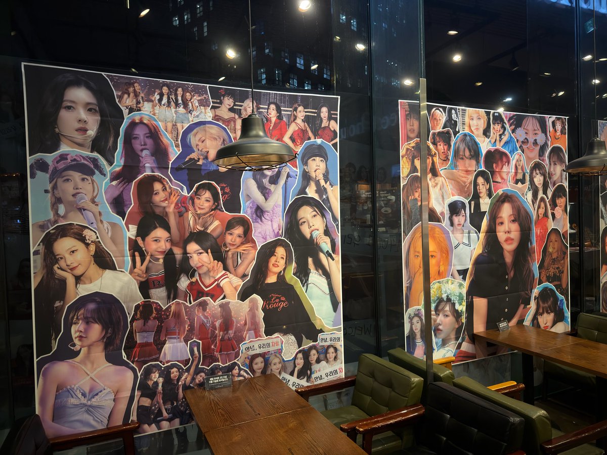 red_velvet_gall's tweet photo. 이번주 금토일 12주년 카페 운영합니다
팬콘 가기 전 들렀다 가세요 🥰
https://t.co/eUVlLah51W https://t.co/u3YxNLNsgf