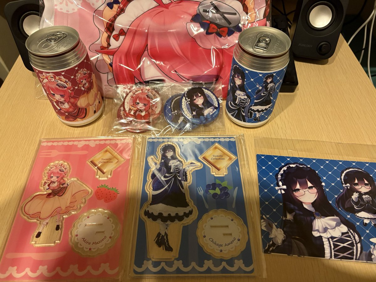 K42855133's tweet photo. 自遊空間さんとのコラボグッズが届きました！べりべりはっぴー！

#自遊空間
#真園あきら
#雨野千影
#バーチャルサンドバッグ https://t.co/EObRAm12ew
