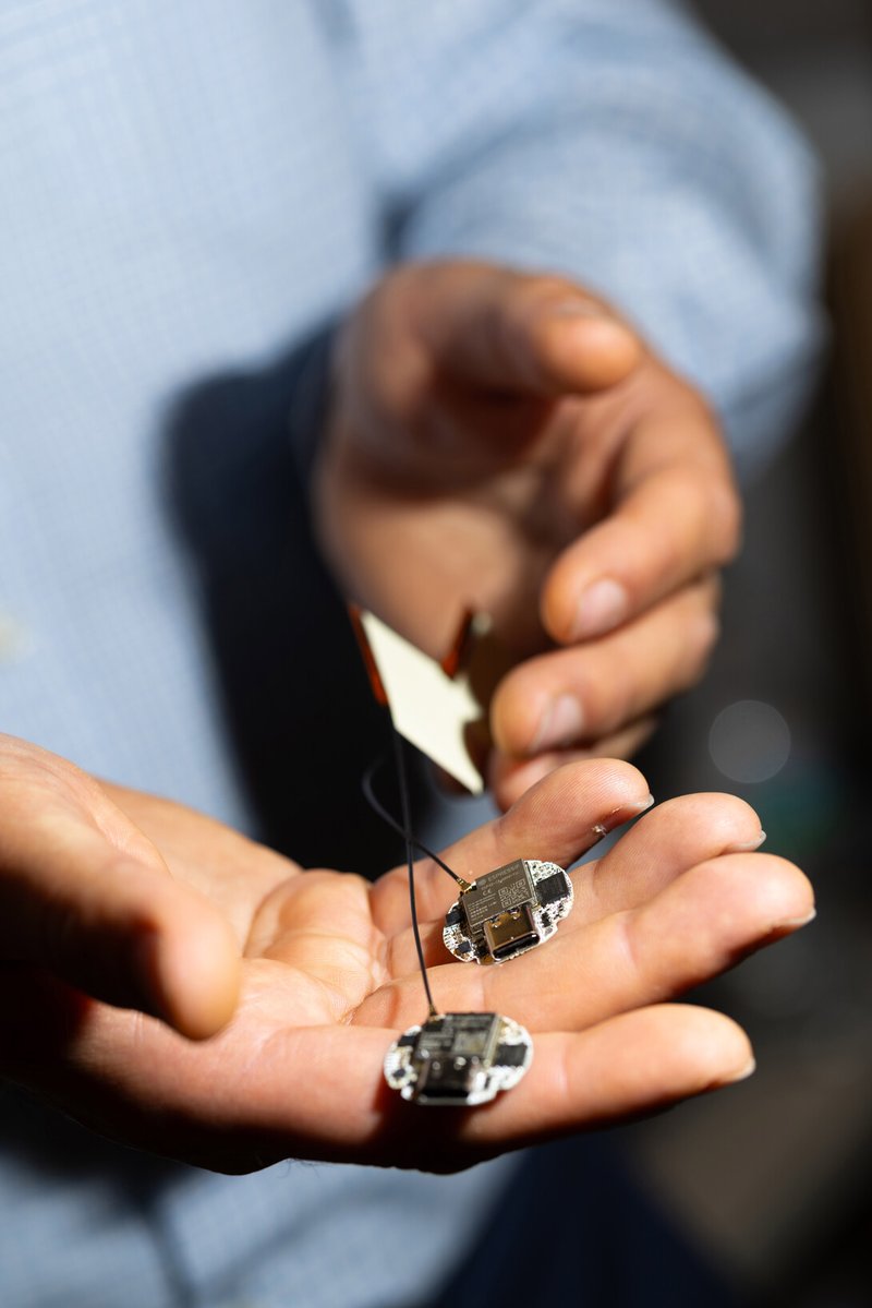 UNLresearch's tweet photo. #UNL engineer Fadi Alsaleem developed low-cost #wearablemedicaldevices that provides patients and medical providers up-to-date information about wearer's gait. Gait analysis can help detect early signs of numerous diseases. @NebEngineering https://t.co/SW9kMagKaa https://t.co/WBU9732de4