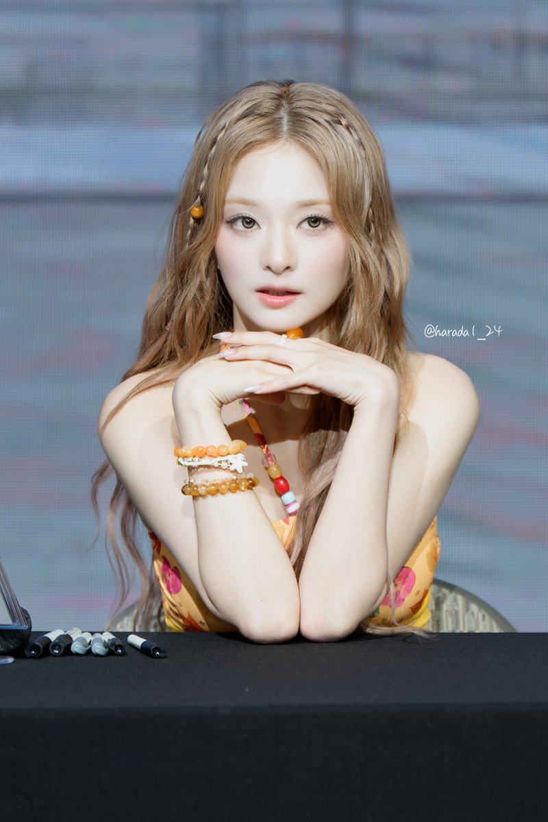 harada1_24's tweet photo. 260726 fromis_9 JumpUp fan sign

#fromis_9 #프로미스나인
#이나경 #나경
#LEENAGYUNG https://t.co/cDMSMihvj5