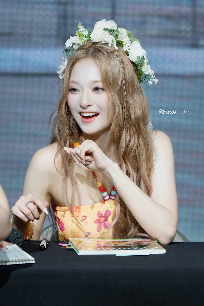 harada1_24's tweet photo. 260726 fromis_9 JumpUp fan sign

#fromis_9 #프로미스나인
#이나경 #나경
#LEENAGYUNG https://t.co/cDMSMihvj5