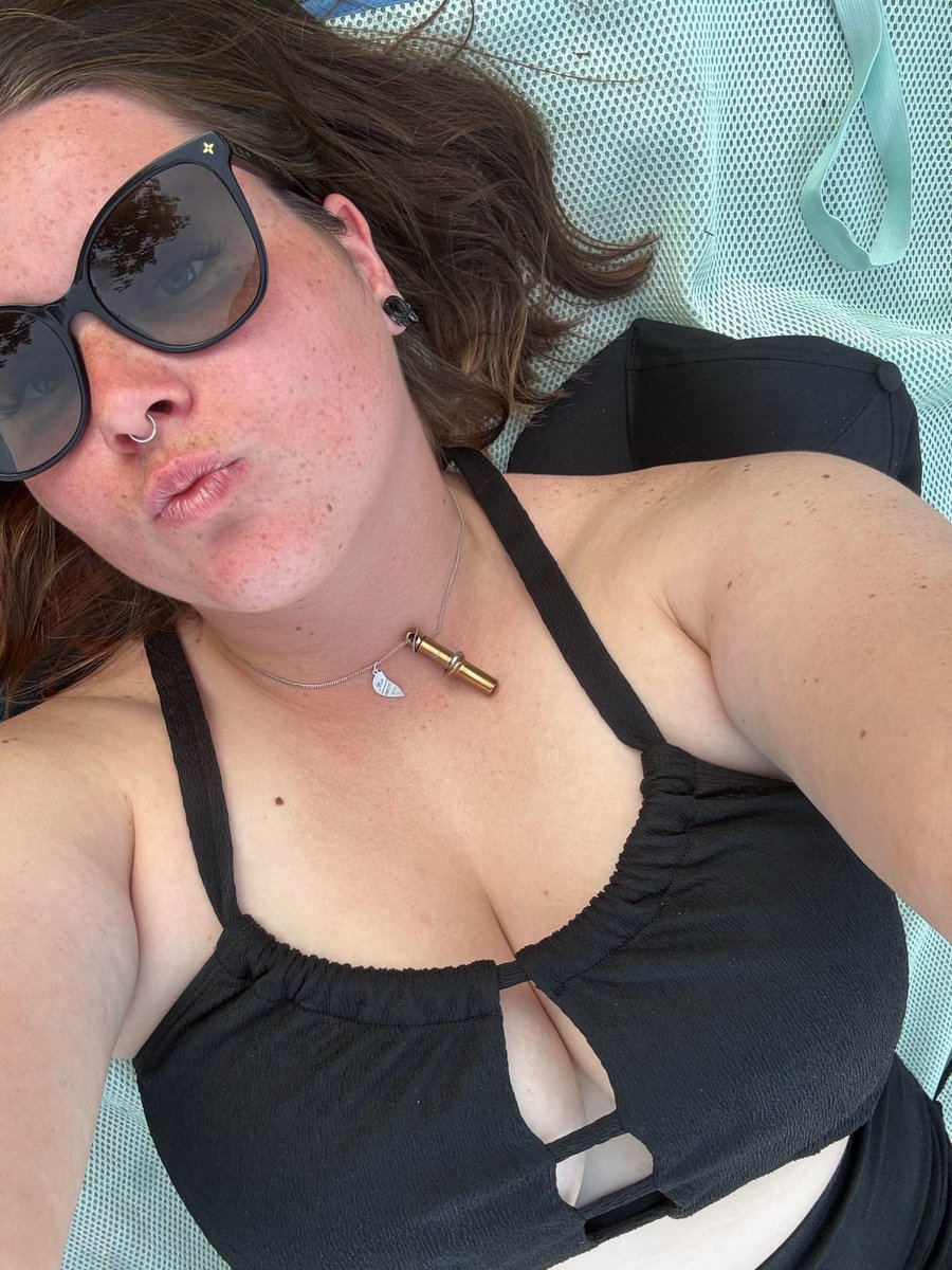 maddychuberry10's tweet photo. Appearing in your feed, coz I believe I’m your type😎🍦 https://t.co/pkG7lIIJtZ