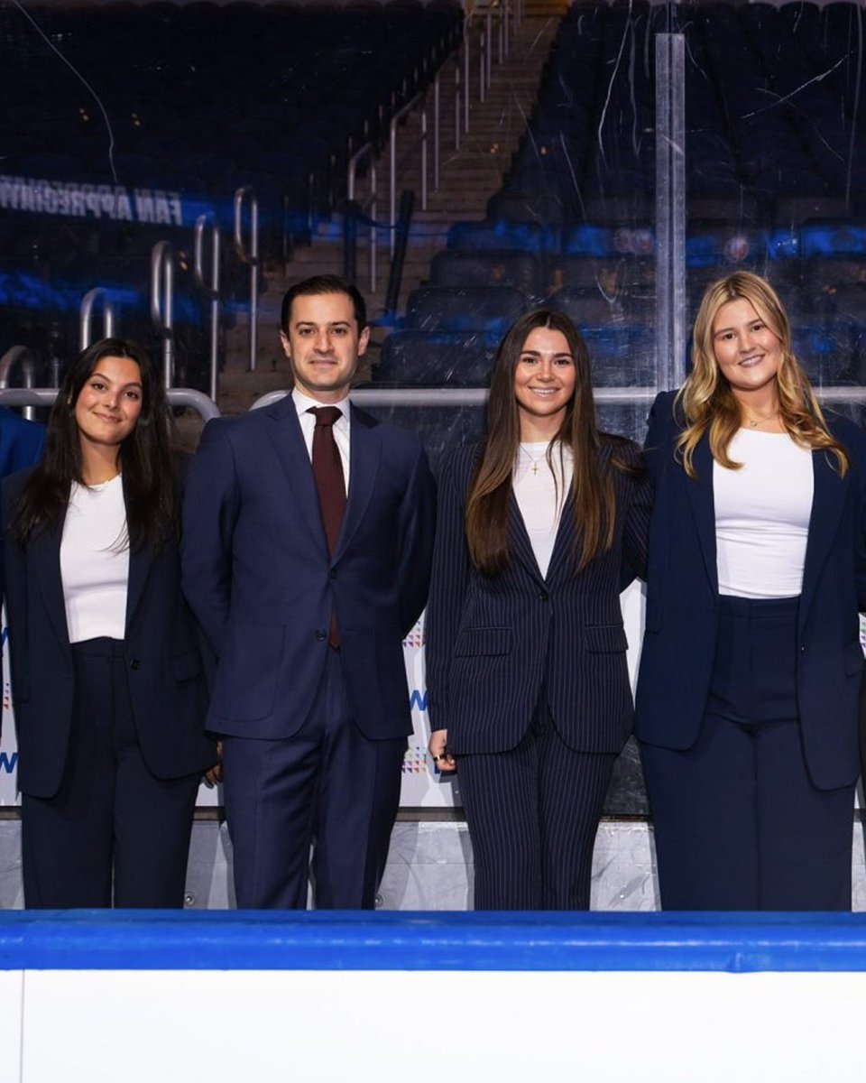 NHL PR 스태프 수상