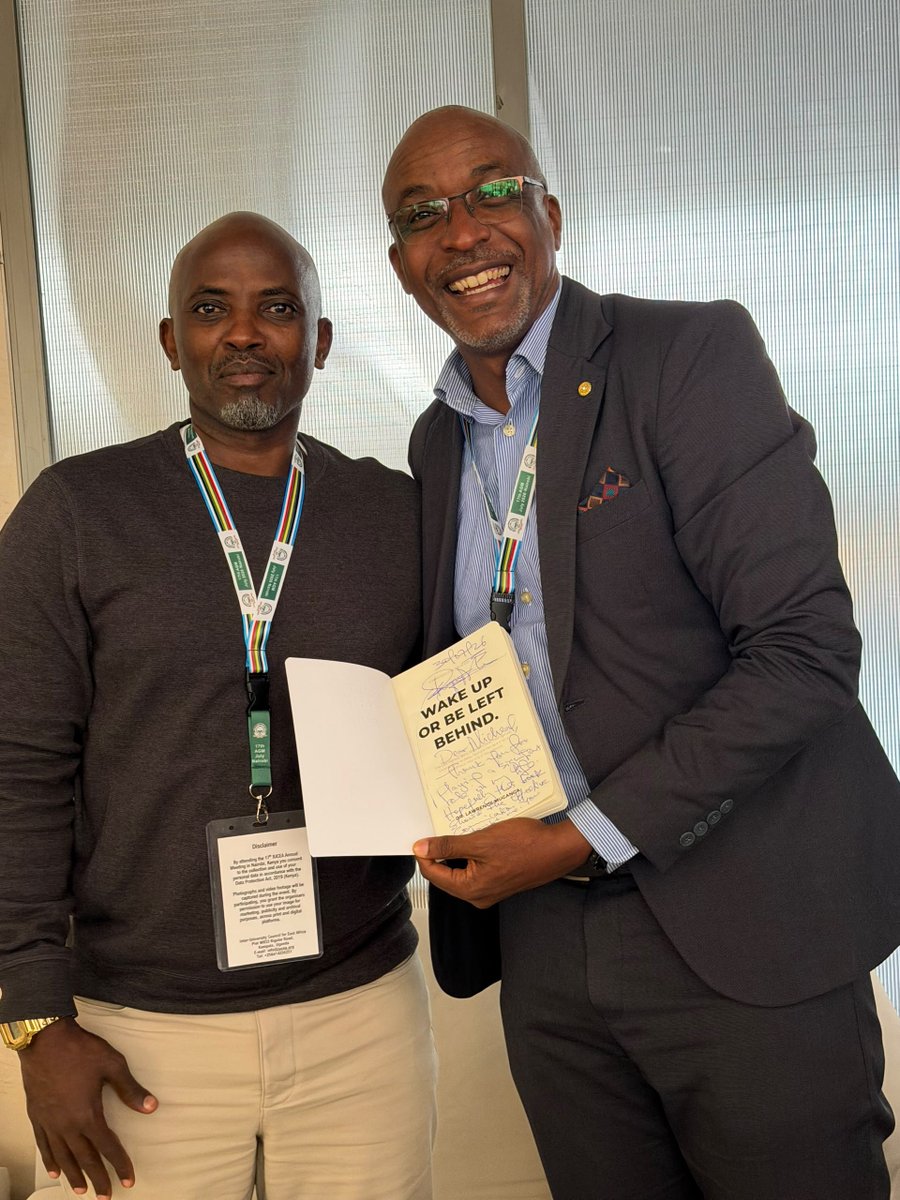 niyimic's tweet photo. Congratulations @ReachDrMuganga on this milestone of publishing a book.

Glad to have contributed to your academic growth as one of your lectures 😊😊...and for the acknowledgement 🙌🏾.

Looking forward to indulge 👌🏾 https://t.co/9fAY5kJBhM