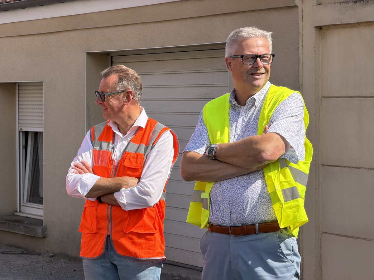 GrandArras's tweet photo. 📍À Maroeuil, la rue Neuve … fait peau neuve. 
🙌 Toujours dans cette continuité du bien-vivre, l’aménagement prend en compte les attentes des habitants dans la sécurisation et l’apaisement. https://t.co/EqhEytlRhz
