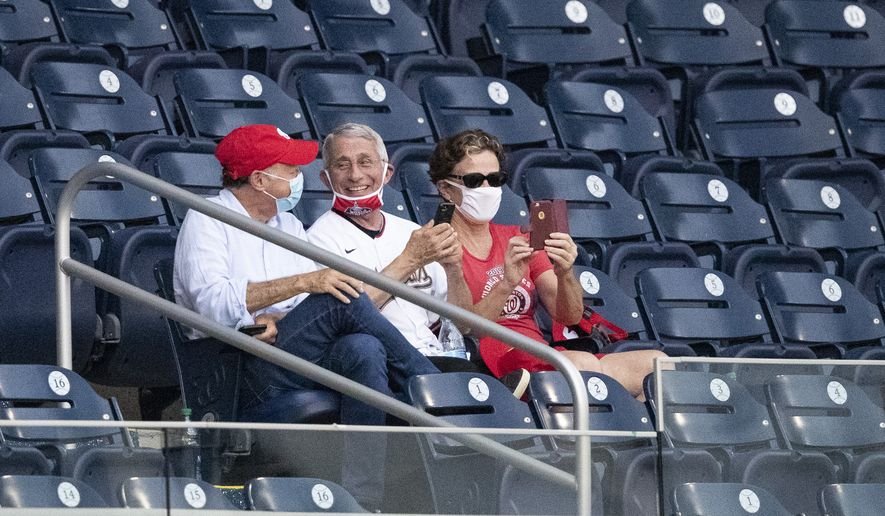 crazyraiderrad2's tweet photo. @RoofKorean7 "Federal Law" ๐คฃ๐คฃ๐คฃ
Same fools that tell us My Body My Choice should be respected.
Here's Dr. Anthony Fauci at a Baseball game during Covid while others had to #StayHome #WearAMask #SocialDistancing #StayApart #SixFeetApart #FlattenTheCurve #AloneTogether https://t.co/PCxX9q4Qx1