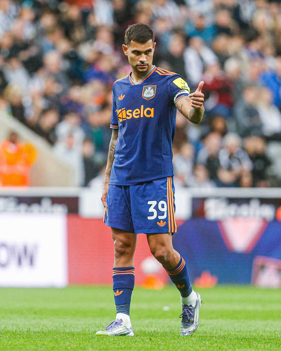 AFC__Xtra's tweet photo. 🚨BREAKING! 💣 

Arsenal will present a package that will total in the region of £80m for Bruno Guimarães. 🇧🇷 🪄 

Personal terms already agreed. 

ℹ️@HandofArsenal https://t.co/oHhjJd7U8z