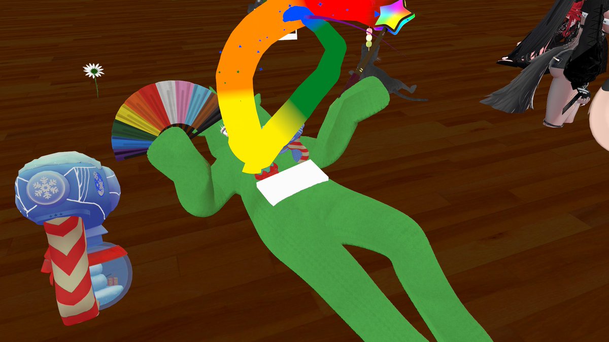 Skechobi's tweet photo. #vrchat
■ワールド名
PyPyDance
https://t.co/YPcY5k0XGB

アイテム（とフレンド）で遊ぶ。
ハエ叩きが・・・ほすぃ。

■同行者
@orangeyururiyu @ReDRiisA @mappy_vr @MemoriA_777_ https://t.co/uFfZ01r3tn