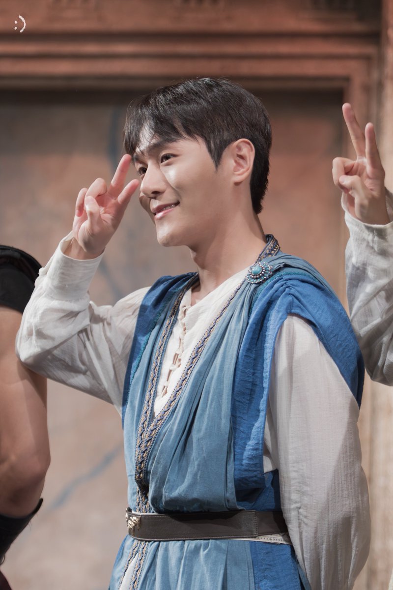afterglxw__'s tweet photo. 260730N 이올라오스 
관객과의 대화 포토타임

아가토 役 #신수빈 https://t.co/9S0nc0QujP