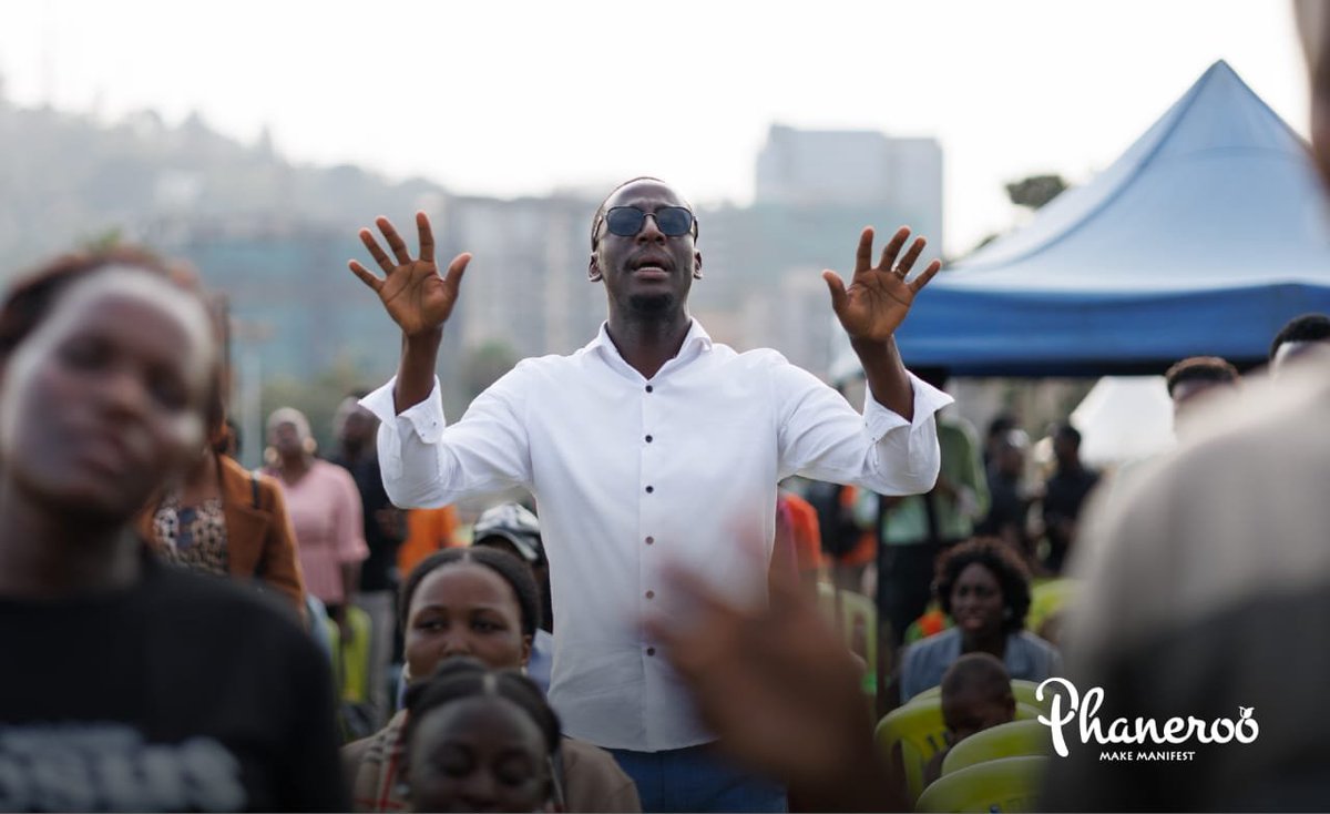 PhanerooMbarara's tweet photo. Faithful is He Who is calling you [to Himself] and utterly trustworthy, and He will also do it [fulfill His call by hallowing and keeping you]. (1 Thessalonians 5:24 AMPC) 

https://t.co/EZBiZZVIv2

#Intercession
#Phaneroo | #LiveNow https://t.co/jLpux7Mhl5