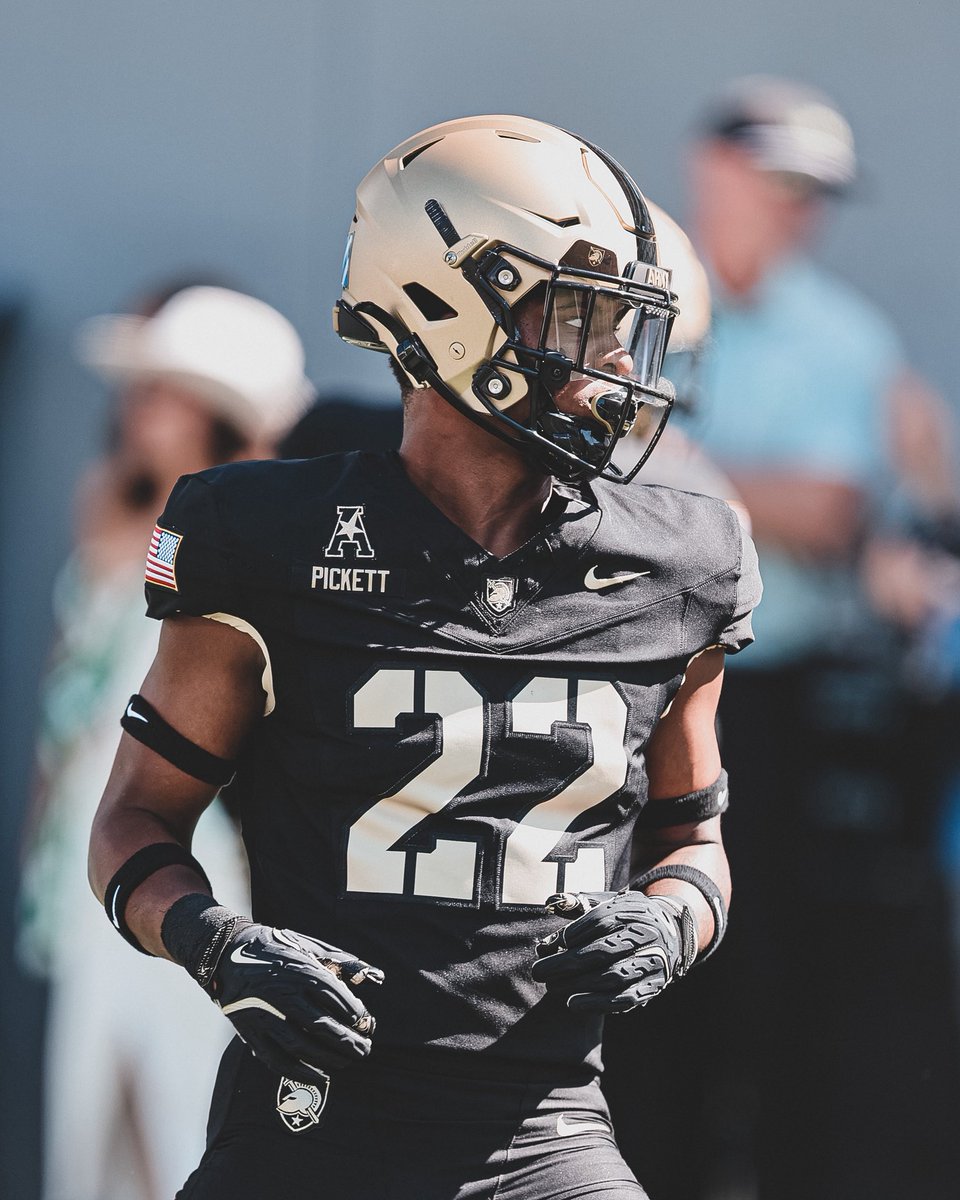 ArmyWP_Football tweet picture