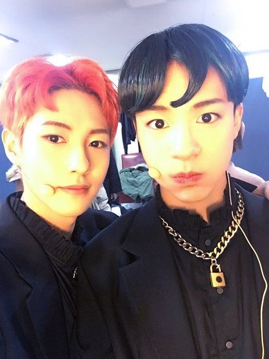jelilast's tweet photo. KISAH NOREN INI BERAWAL DARI MY FIRST AND LAST 😂 sampe dibuat lockscreen hpnya jeno https://t.co/0A54LfLuF3