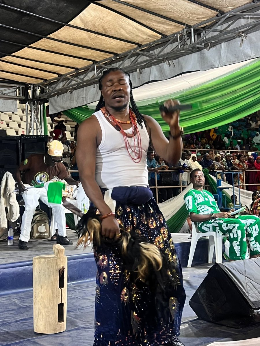 _bobo_yii_sha's tweet photo. The #SNGOSCEONationalWorkshop was not just about empowerment talks.  

It was also a platform for entertainment, as we saw Nigerian legend, Original Stereoman, perform hit songs live at the event. https://t.co/D3pqRlAoPG