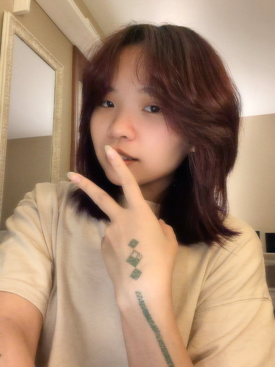 misominnow's tweet photo. Is me, without the makeup, except Kinich’s tattoos https://t.co/U8zndJB7WL
