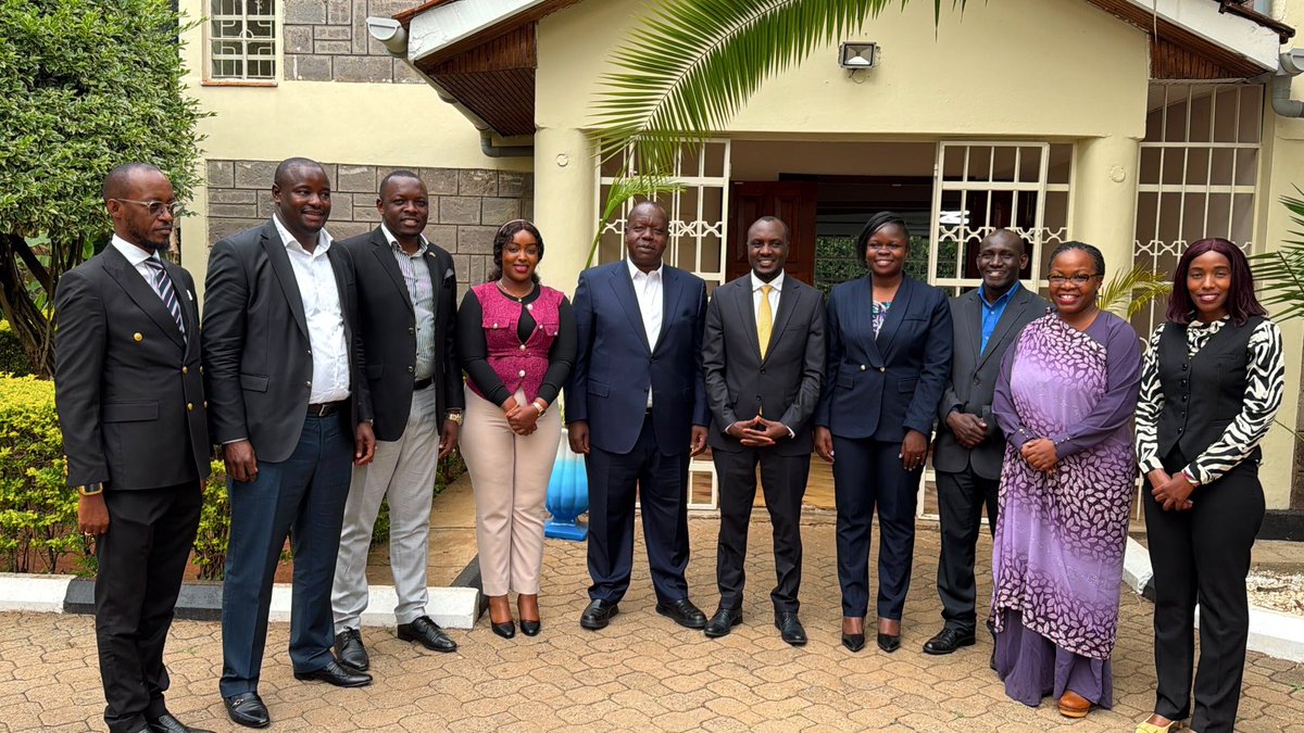 RealMatiangi's tweet photo. This evening, I met with a team of young Jubilee Party parliamentary aspirants from Nairobi, Narok, Vihiga, and Siaya counties. Their energy, commitment, and belief in a better Kenya are a powerful reminder that the future of our nation is in capable hands. Together, we will build the next generation of principled leadership.
#MbelePamoja