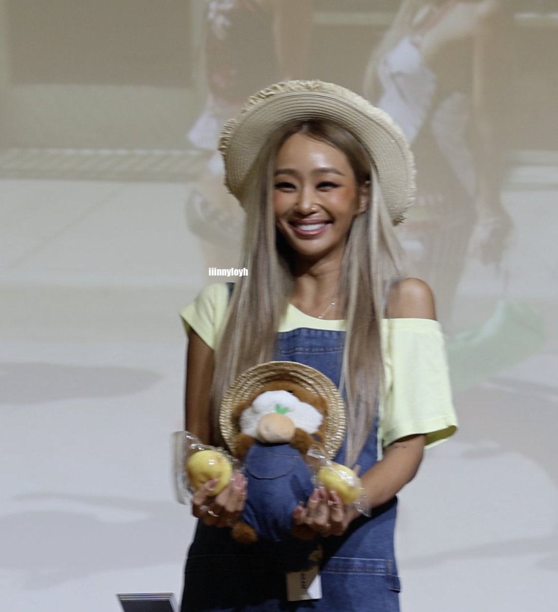 iiinnyloyh's tweet photo. 260730
해피캣<<3
#효린 #HYOLYN https://t.co/Y8WWJaf0so