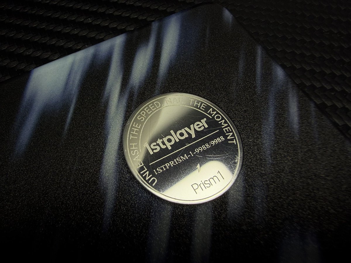 ZEZTZReview's tweet photo. Honest Review: 1stplayer Prism 1 Mousepad
This mousepad is from 1stplayer, a well-known Chinese brand. Personally, I feel like it hasn't been talked about much yet, but after trying it out, I can tell you it's genuinely a solid pad in the market.
Box and Extras
The box packaging looks pretty standard, nothing special. However, the included items inside are actually quite good. It comes with: 
- 1x Cleaning cloth
- 2x Adhesive removal wipes
- 60x Silent PTFE dots (with installation instructions)

Actual Usage Feel
Looking at the box, it’s labeled as a "Speed" pad, and from my actual experience, I completely agree that it’s a Balance pad leaning towards Speed.

- Texture: This is an uncoated glass pad. The surface features a large-grain rough texture, allowing you to clearly feel the tactile roughness.
- Control: Even though it leans towards Speed, it isn't so slippery that you lose control. It still offers good stopping power and makes the mouse very easy to control.
- Static Friction: When testing the initial force needed for micro-adjustments, it performs really well. It requires very little effort or force to get the mouse moving, offering a very balanced, middle-ground feel that is absolutely excellent for actual use.

Overall Build Quality
- The pattern on the pad is clear and visually appealing.
- The edges are finished very well and neatly. - The grip on the desk is solid and stable; it doesn't slide around easily.
- There's a 1stplayer Prism logo attached at the corner.

Conclusion
Overall, I personally like this pad a lot. It’s a highly capable glass mousepad for daily use and gaming. If you're looking for a pad with this specific kind of feel, you should definitely check it out.

#1stplayer #Prism1 #MousepadReview #glasspad #mousepad #Gaminggear #แผ่นรองเมาส์ #ZEZTZReview