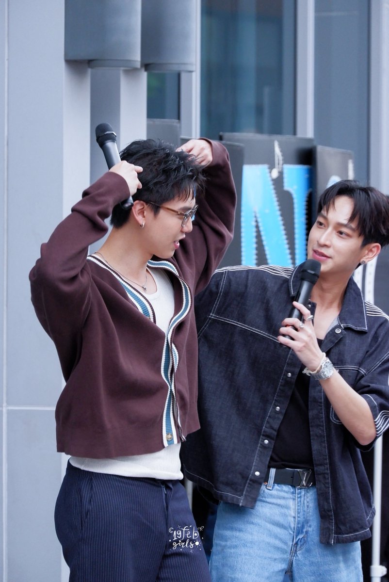 S39361Soe's tweet photo. Ohh, perfect couple 🎀
#chimonsing 555
#งานมหกรรมนิยายนานาชาติ2026xSingChimon https://t.co/vR1ZLRmpDJ