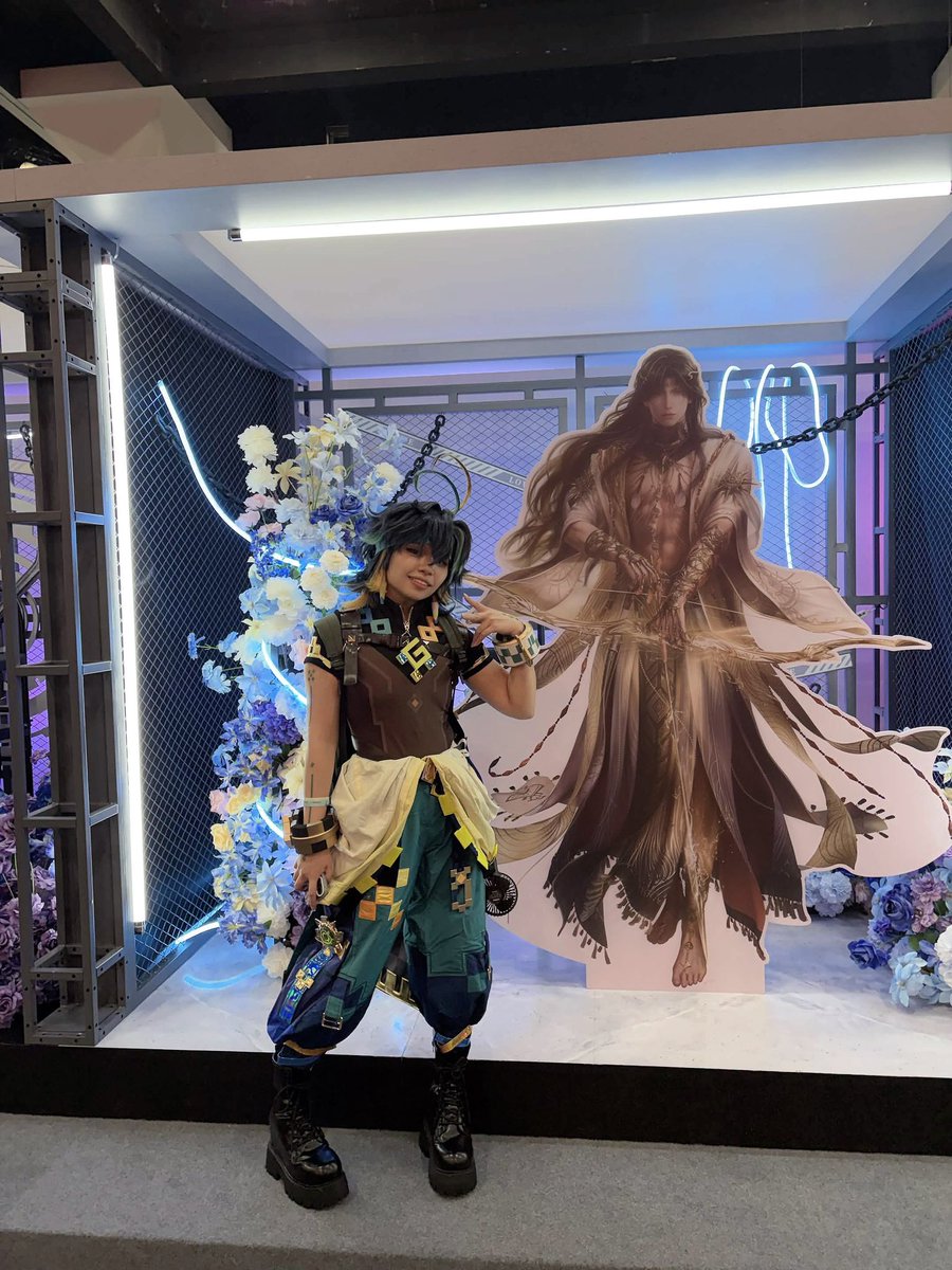 misominnow's tweet photo. I wish I took more Kinich pictures at AX! I got a better cos for him and yet haven’t taken actually photosss! But oh well :’D sometime, in my own time…
I do need to fix his wig tho. It’s falling apart 😭 https://t.co/mYlepGmwWb