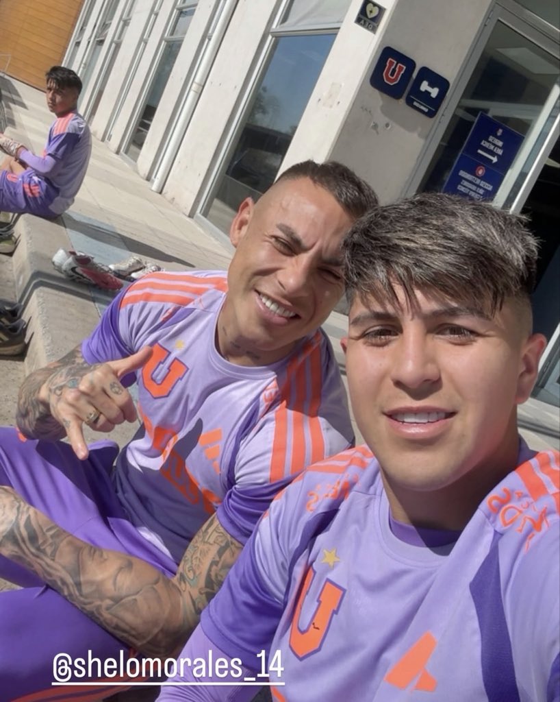 exponsista_'s tweet photo. “los jugadores deben estar preocupados por la situación de la U”

los jugadores: https://t.co/yHyi8NG36k