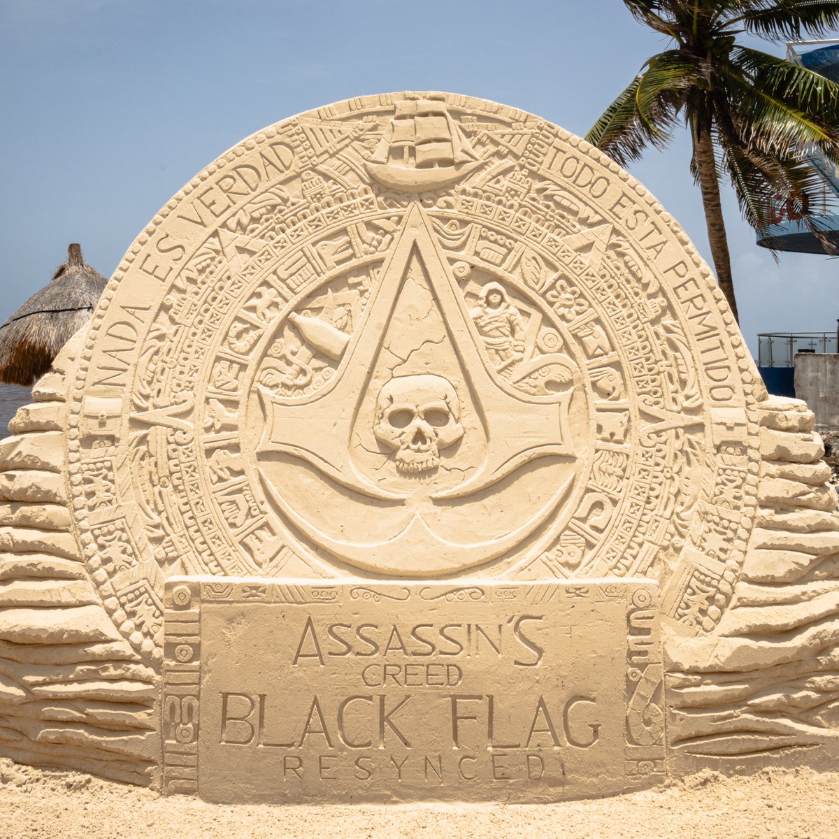 UbisoftLatam's tweet photo. Desde las costas del caribe mexicano, un bloque de arena convertido en un artefacto legendario. Gracias a jossesandarte por esta pieza inspirada en la Piedra del Sol y Assassin's Creed Black Flag Resynced. #AssassinsCreed #Sandart https://t.co/3lJLIXnRJh