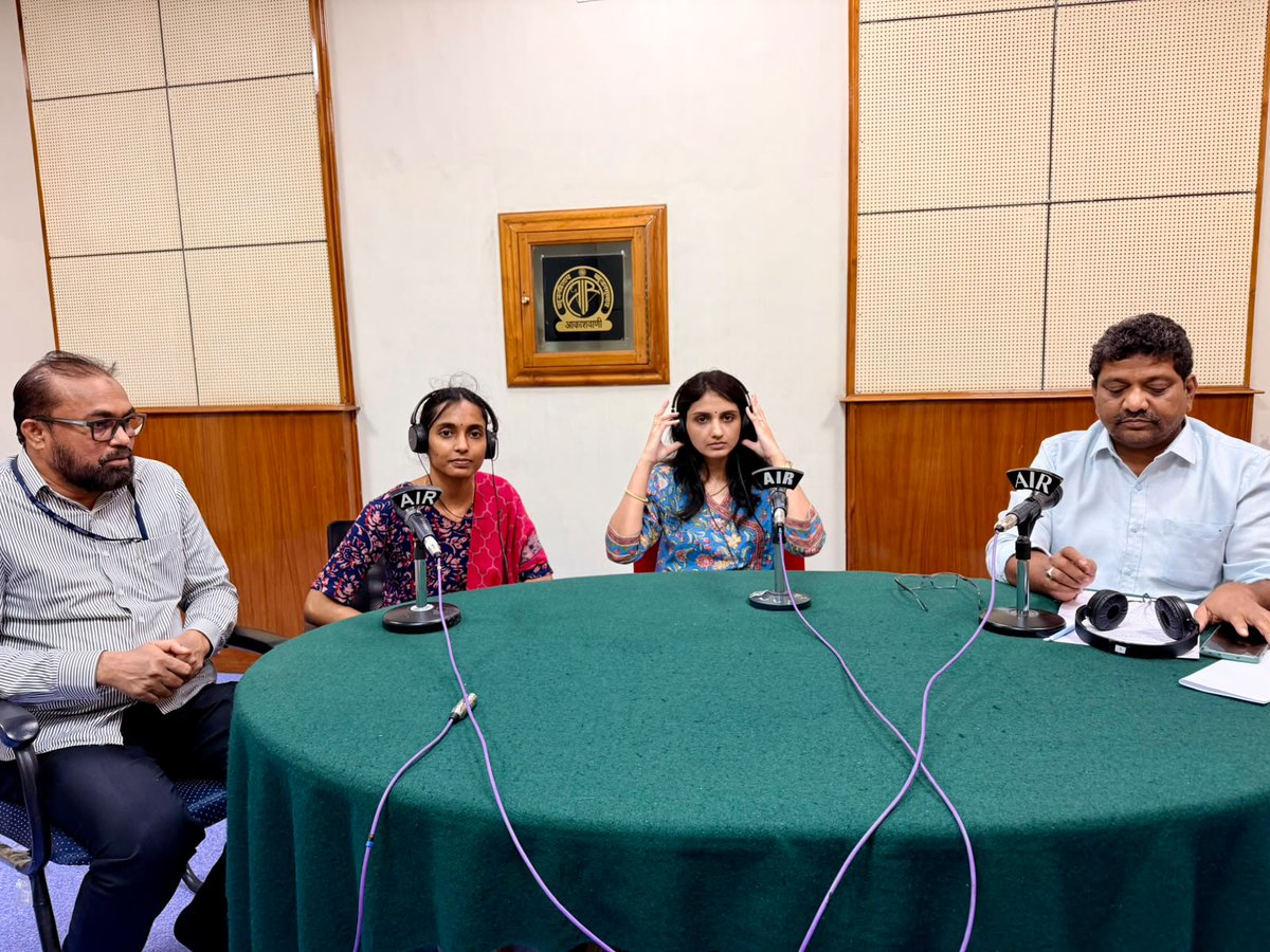 MSUGHMC_HYD's tweet photo. 🐾 Rabies Prevention | Dog-Bite Awareness 🐕🩺
📻 An awareness programme on Dog-Bite Management, Rabies Prevention &amp; Post-Exposure Prophylaxis (PEP) - through All India Radio (Aakash Vaani), Hyderabad – Hello Doctor Live.

# @NCDCMoHFW # @CommissionrGHMC # @achghmc  # @cvo_ghmc https://t.co/M9MpzC09yX
