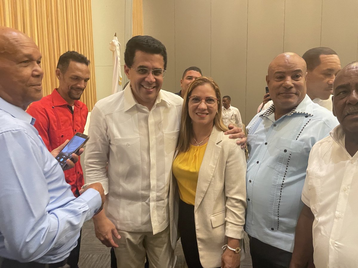 Diazg11G's tweet photo. Agradecida de haber participado en El acuerdo firmado esta semana entre el Ministerio de Turismo y la Federación Internacional de los Trabajadores del Transporte (ITF) orientado a fortalecer el transporte turístico de la República Dominicana
#ITF #mitur #transporte #seguridadvial https://t.co/zo5fTzfav7