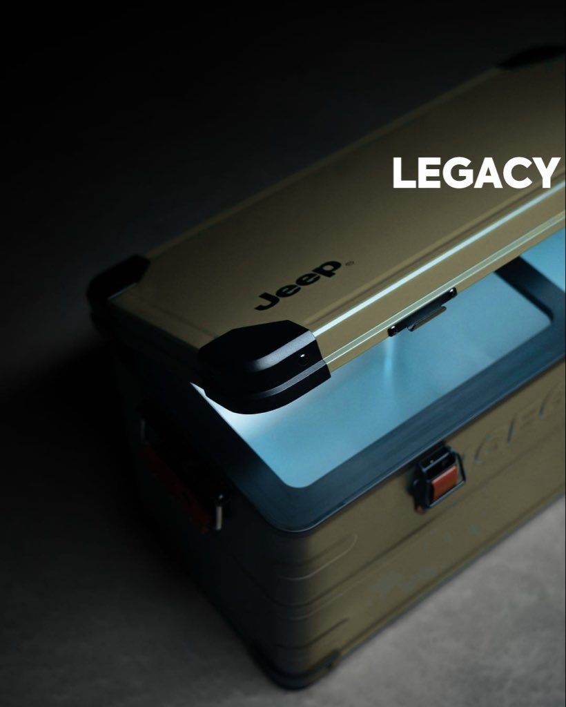 ICECOfreezer's tweet photo. Classic never tries too hard.
Discover the story behind it, and get your while supplies last 👉 https://t.co/qjysQx1oUo
.
.
.
#ICECOxJeep #LimitedEdition #APL35 #12VFridge #overlanding https://t.co/Rw8GI7y4yb