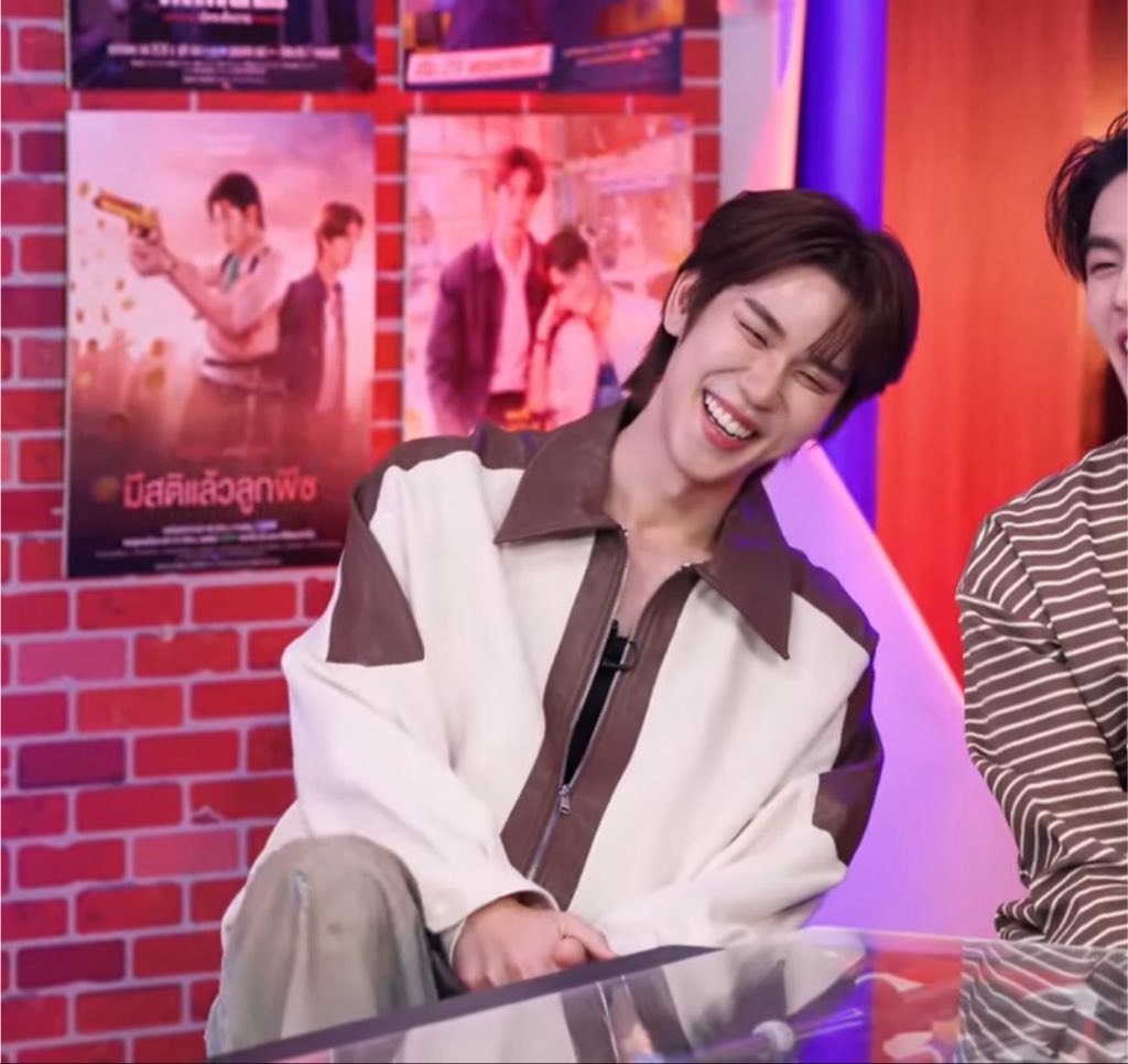 kcpcy61's tweet photo. จั๊นน่ะรักรอยยิ้มเปรมเปรมที่สุดเยยยยย ٩(ˊᗜˋ*)و ♡

PREM SPECIAL GUEST AT LH

#prem_space https://t.co/6NeiKceJ1L