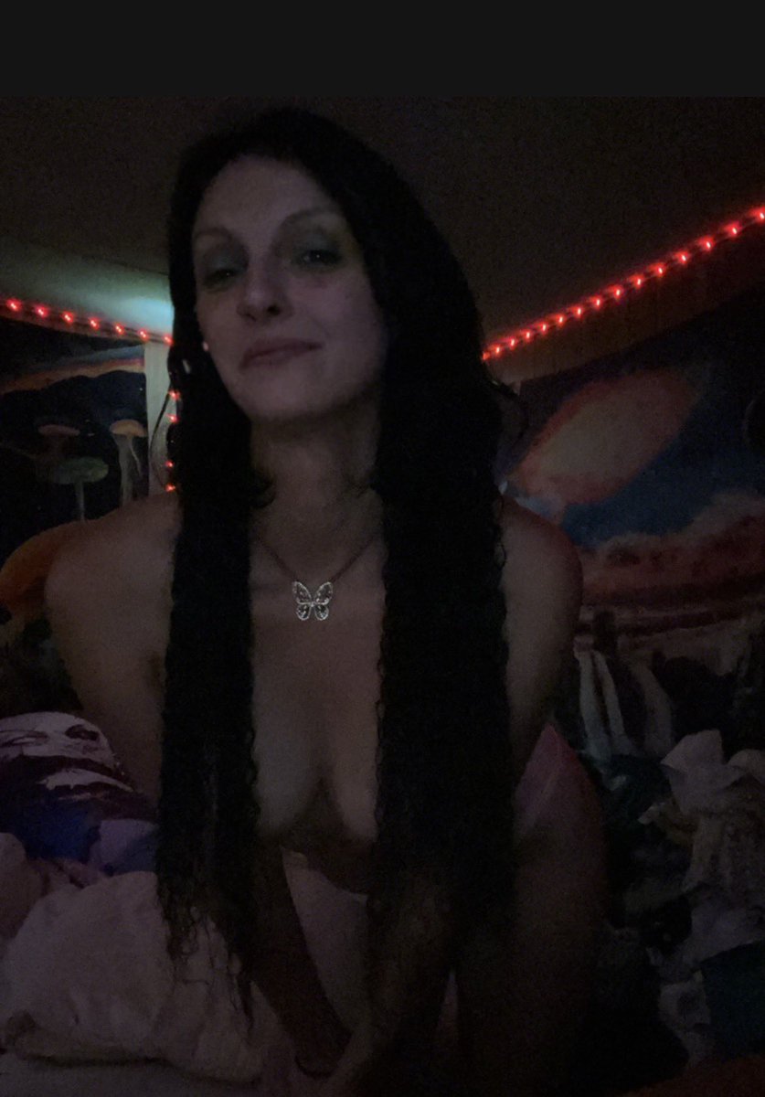 Alien_gone_Wild's tweet photo. Hi Itz Ya Girl Alien NaNu NaNu💋👽✌🏻
#MallorytheAlienCumSlutQueen👑 💦#FanslyModel #FanvueModel #PornHubModel 
👇🏻👇🏻👇🏻

https://t.co/RSwgkLSvM3 https://t.co/l7Ux2ZwL51