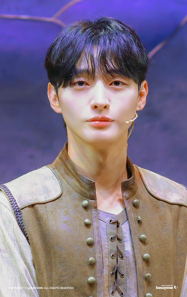 lunayoon_38's tweet photo. [👦🏻]  룽코포 반짝거려🌟 
#윤지성 #YoonJisung #소년의초상 https://t.co/swtqzIo7xb