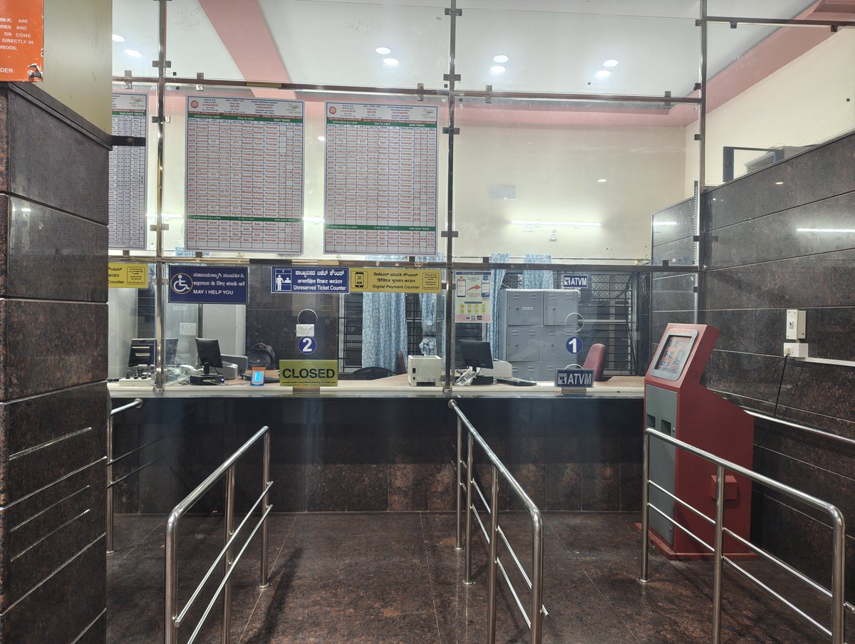 sandeepvershaa's tweet photo. No cash counter in Bangarpet for unreserved tickets and atvm occupied by vendors kindly make arrangements for cash counter 
@RailMinIndia https://t.co/fSvRZAkiGY