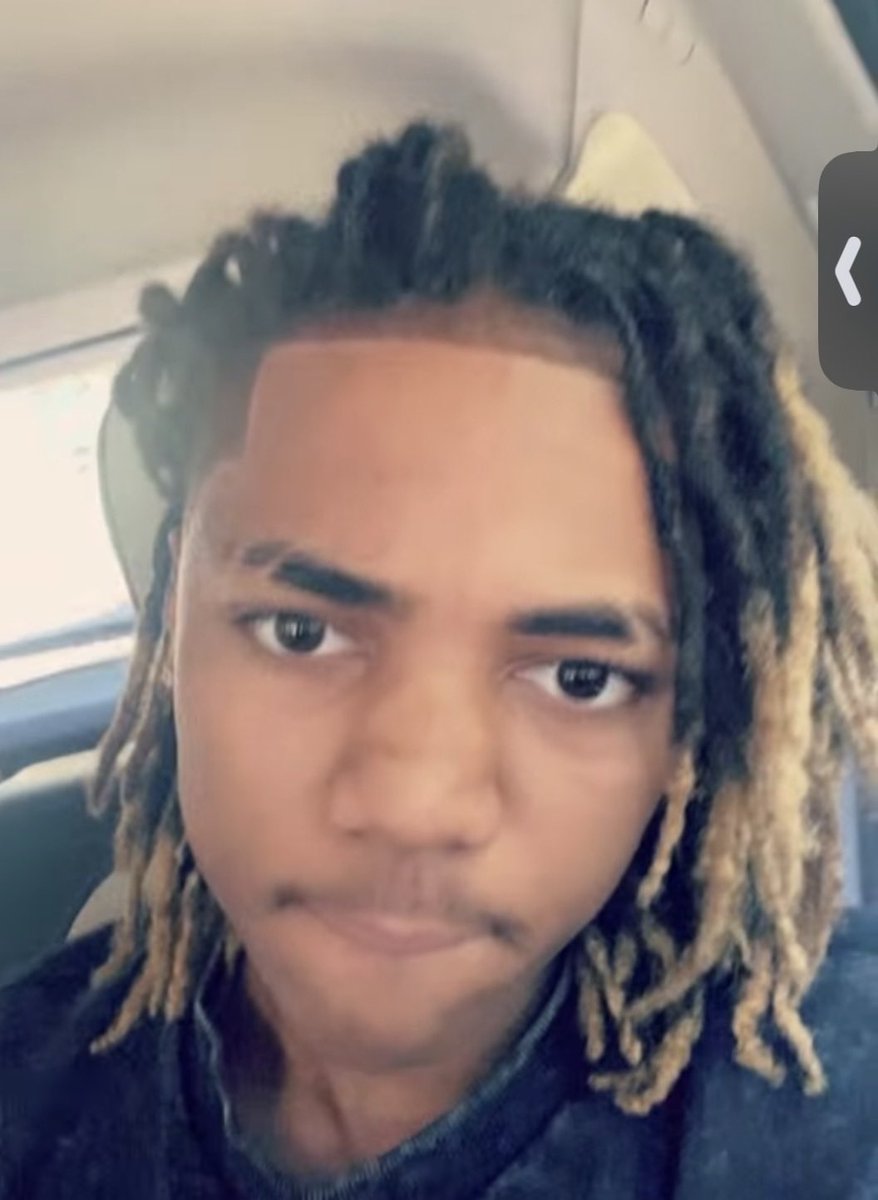 dishonsty's tweet photo. @lightskingwap @sakslil i rest my case  u're broke asf with a bottle full of hiv pills sitting on ur dresser EAT MY SHIT https://t.co/4GpNxlUPlC
