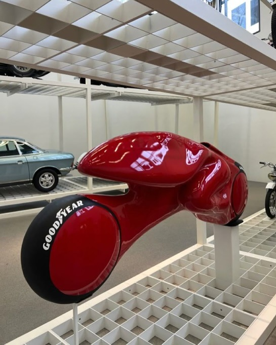 3CC0__'s tweet photo. 1973 Frog motorcycle concept designed by Luigi Colani https://t.co/jzYcLGN7zj