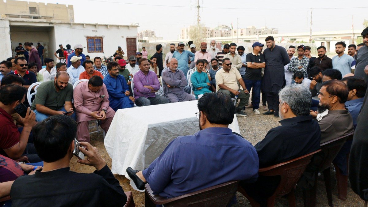 AnisMQM's tweet photo. سرجانی ٹاؤن آفس آمد ٹاؤن  کے زمہداران اورکارکنان سے ملاقات اس موقع پر رکن مرکزی کمیٹی و انچارج سی او سی فرقان اطیب مرکزی رہنما شاکر علی ، نیک محمد جوائنٹ سی او سی انچارجز عبدللہ شیخ ، ابو اظہر چاند ، آغا زاکر و دیگر بھی موجود تھے ۔

#AnisKaimkhani #سندھ_حکومت_سےعوام_بیزار https://t.co/bPxNSkyYN0
