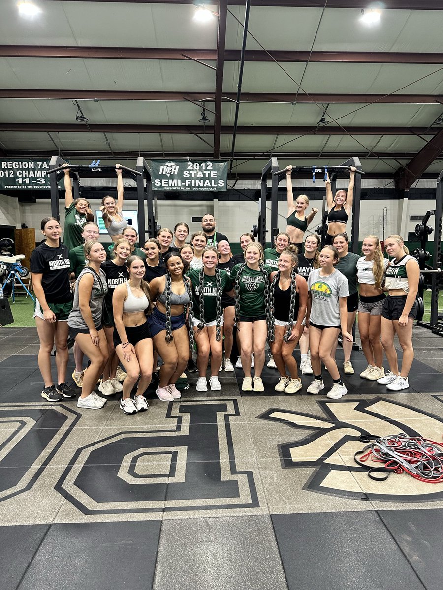 nhtsoftball's tweet photo. Nobody sees the early mornings.
Nobody hears the alarm.
But everyone will see the results.

Keep stacking days. 💚🥎
#NorthHallSoftball #TheWorkShows #MorningWorkout #TrojanStrong https://t.co/3yamXSoiKo