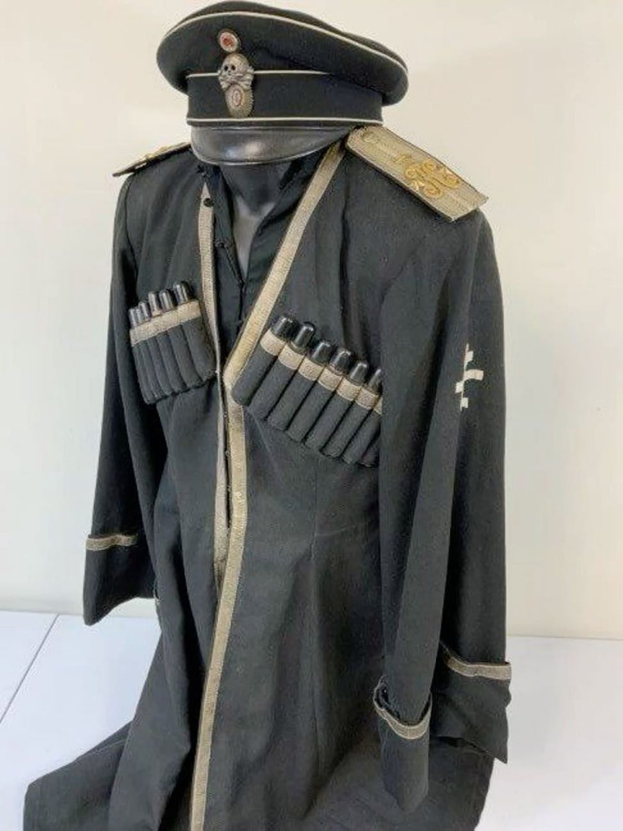 caucasusvisuals's tweet photo. Uniform of a White Movement officer who served in the cavalry units of General Fyodor Keller during the Russian Civil War (1918-1920).

Photo: Saba Aang https://t.co/B5tVe4oMbV