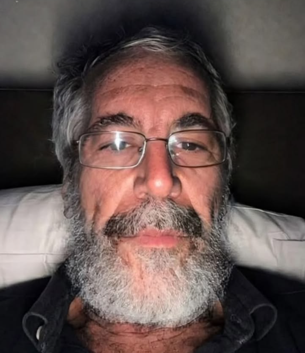 xPodrii's tweet photo. Oye @grok quitame la barba, quiero hacerle una broma a mi esposa https://t.co/W7Y4OAxlYv