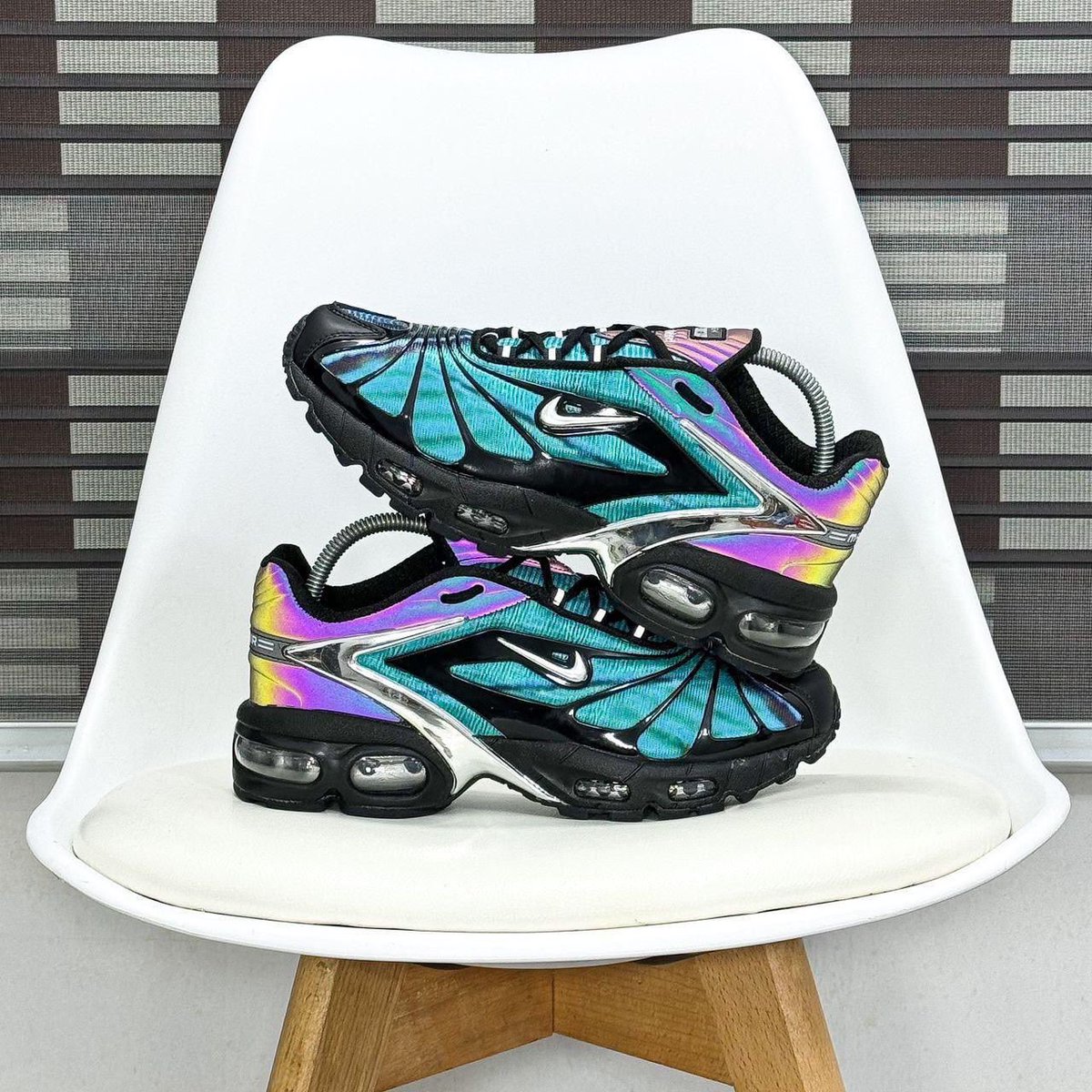 ayo234_'s tweet photo. SKEPTA x NIKE AIR MAX TAILWIND V BLUE CHROME NOW AVAILABLE IN STORE🏬

SIZE | PRICE

40 - 45 | ₦67,000 https://t.co/Yuzckloeqo