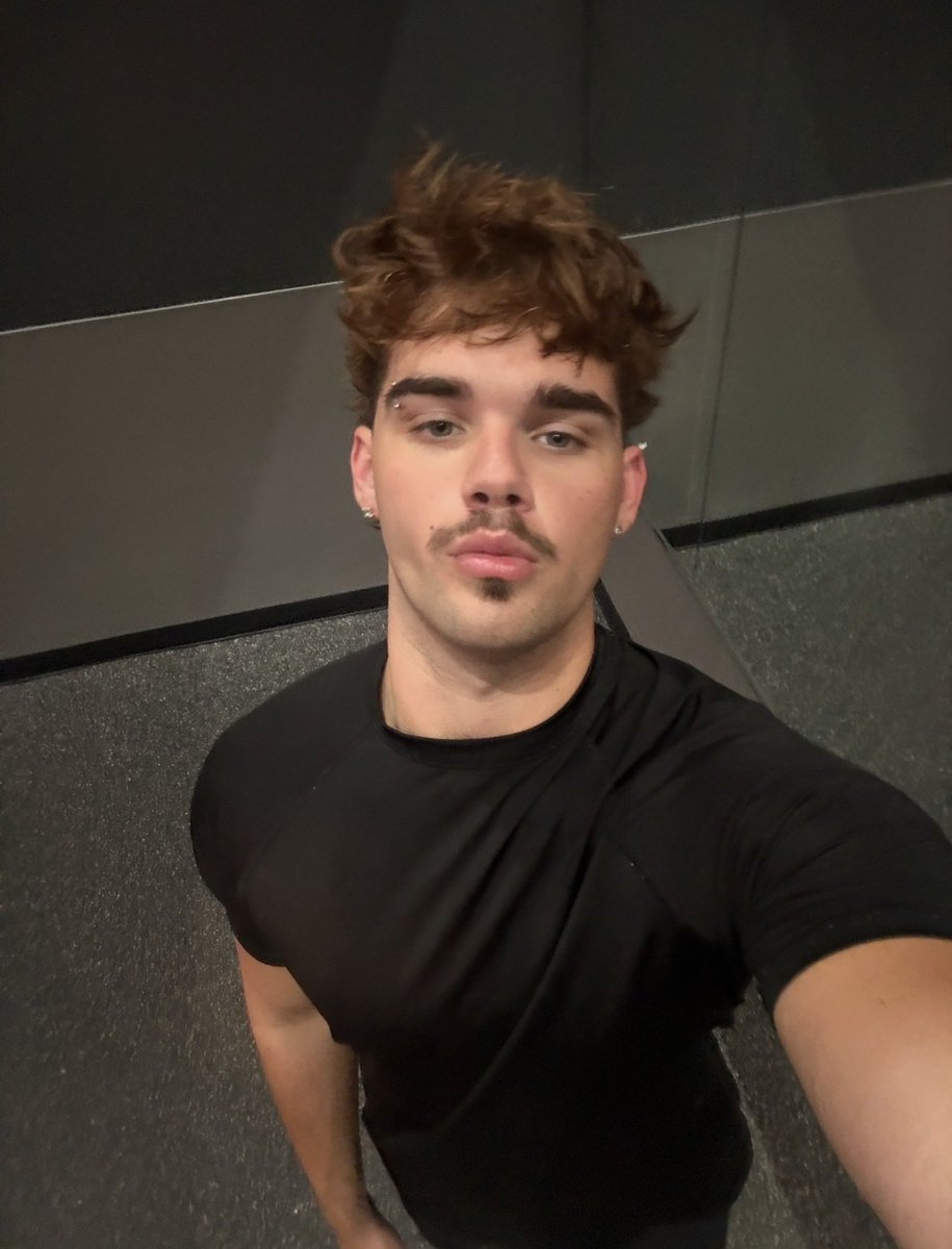 jacksonhart02's tweet photo. Hii
#mlm #gym https://t.co/NsoBOgS4Eo