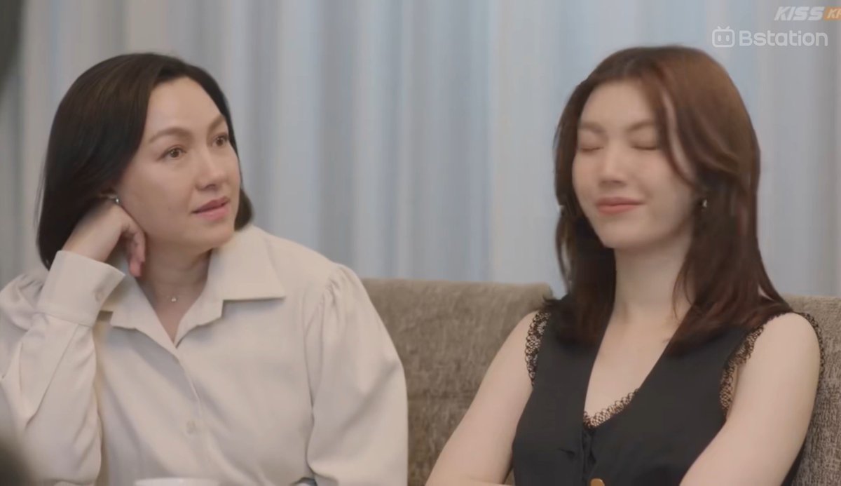 inilagibaca's tweet photo. Kalo kata gue nyokap lo bawa juga ke rumah buat ngecomfort &amp; nemenin nenek sihir neen

LINGORM ILF EP6
#วาดฝันวันวิวาห์EP6 https://t.co/hmD7kOT9Vg