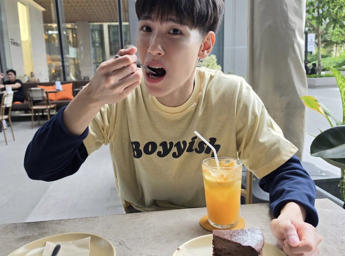 imyourjy ꕤ tweet media