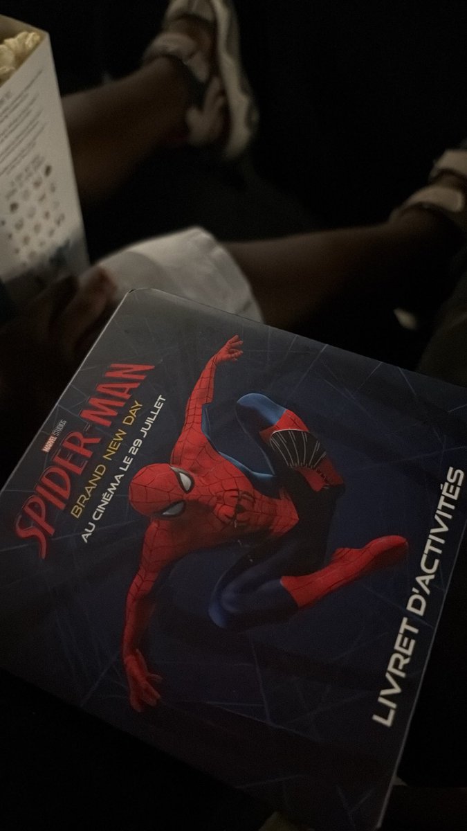 k938psg's tweet photo. J’ai emmené le p’tit frère j’espère qu’il va kiffé
#SPIDERDAY https://t.co/ed7UBhNI8C