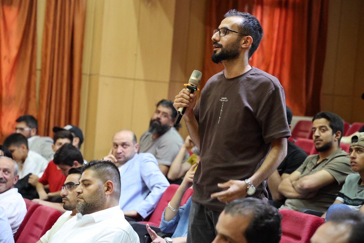 RecruitSyri's tweet photo. أقامت إدارة التجنيد والتعبئة في وزارة الدفاع، بالتنسيق مع إدارتي منطقتي النبك ويبرود بريف دمشق، ندوة توعوية للشباب تحت عنوان "جيشنا عاد لأهله"، وجرى خلالها مناقشة أهمية دور الجيش العربي السوري في حماية حدود الوطن، كما تم الإجابة عن الأسئلة والاستفسارات. https://t.co/U7gsRNIqwA